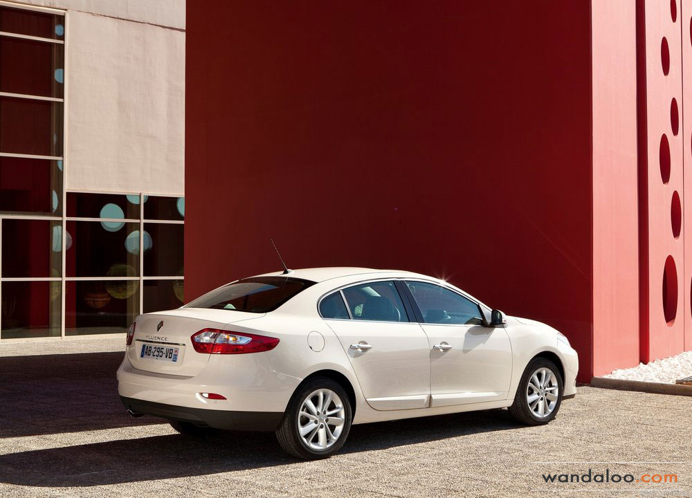 https://www.wandaloo.com/files/Voiture-Neuve/renault/Renault-Fluence-2013-Neuve-Maroc-02.jpg