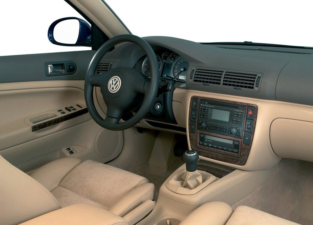 https://www.wandaloo.com/files/Voiture-Neuve/volkswagen/Passat-25.jpg