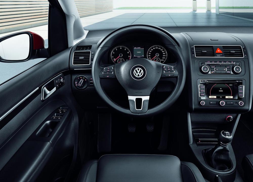 https://www.wandaloo.com/files/Voiture-Neuve/volkswagen/Touran-18.jpg
