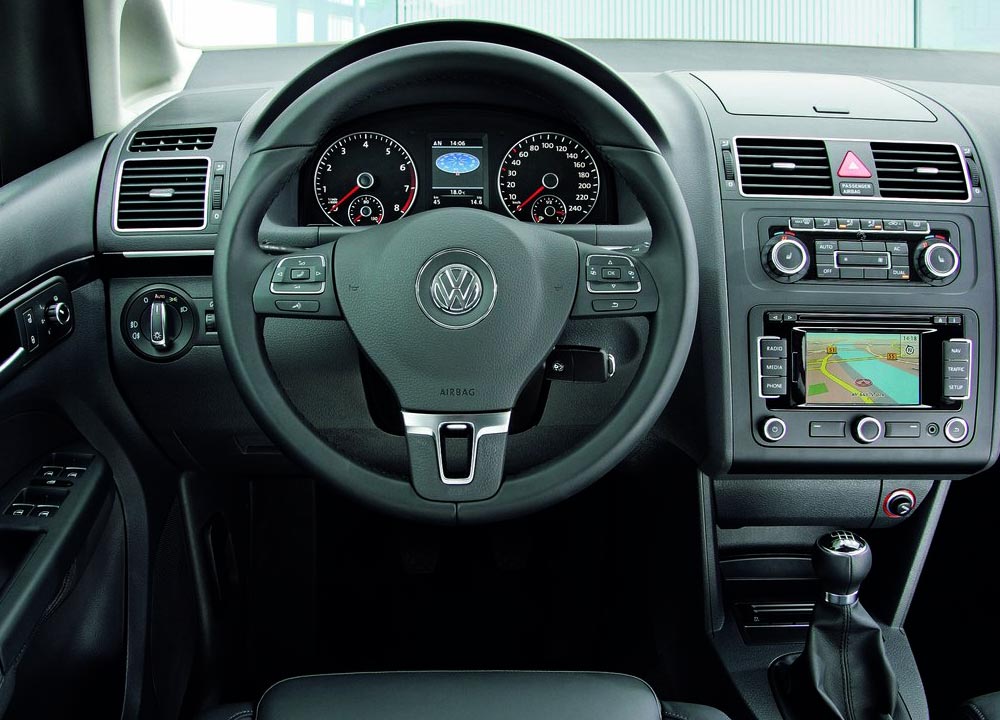 https://www.wandaloo.com/files/Voiture-Neuve/volkswagen/Touran-19.jpg