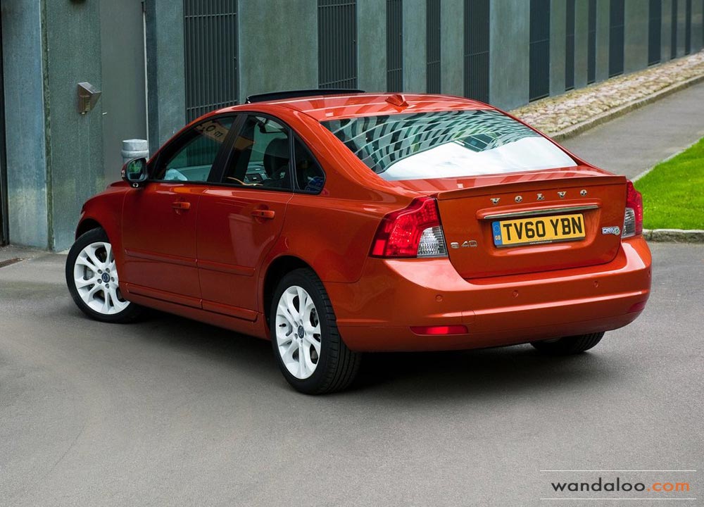 https://www.wandaloo.com/files/Voiture-Neuve/volvo/Volvo-S40-Neuve-Maroc-01.jpg