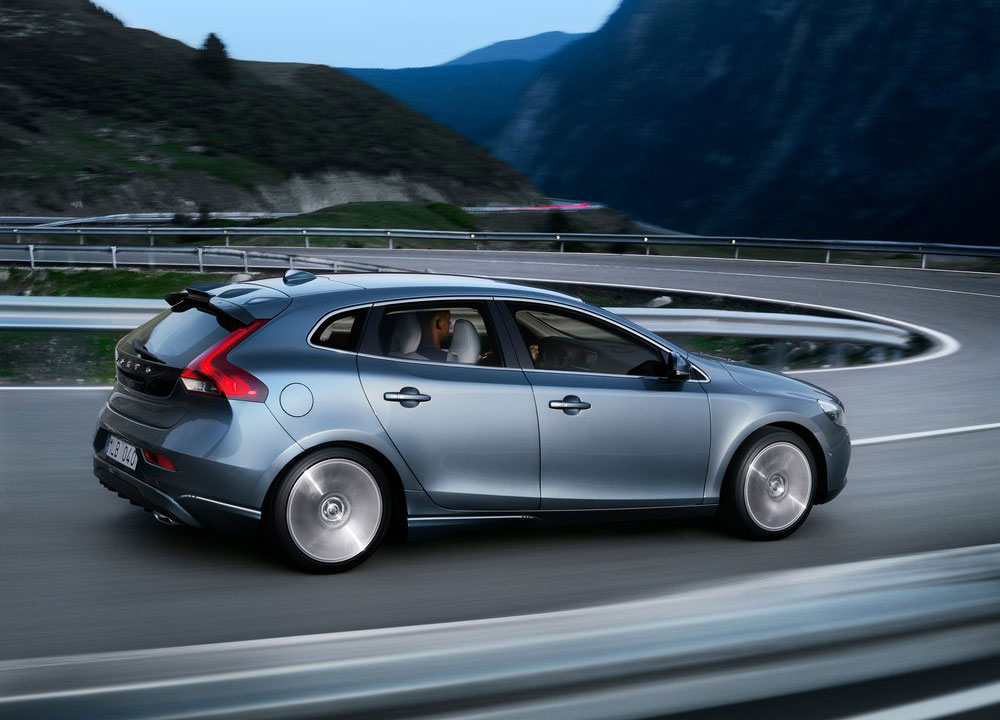 https://www.wandaloo.com/files/Voiture-Neuve/volvo/v40-02.jpg