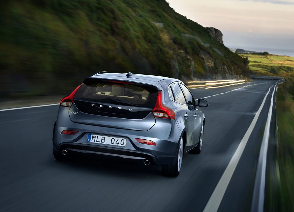 https://www.wandaloo.com/files/Voiture-Neuve/volvo/v40-03.jpg