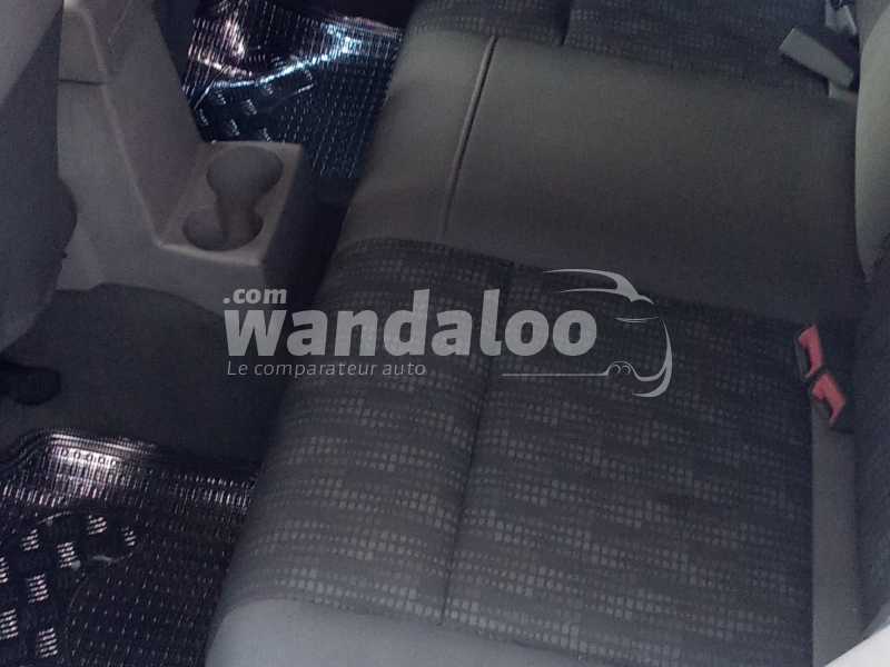 https://www.wandaloo.com/files/Voiture-Occasion/2025/05/dodge-caliber-43442-03d3.jpg