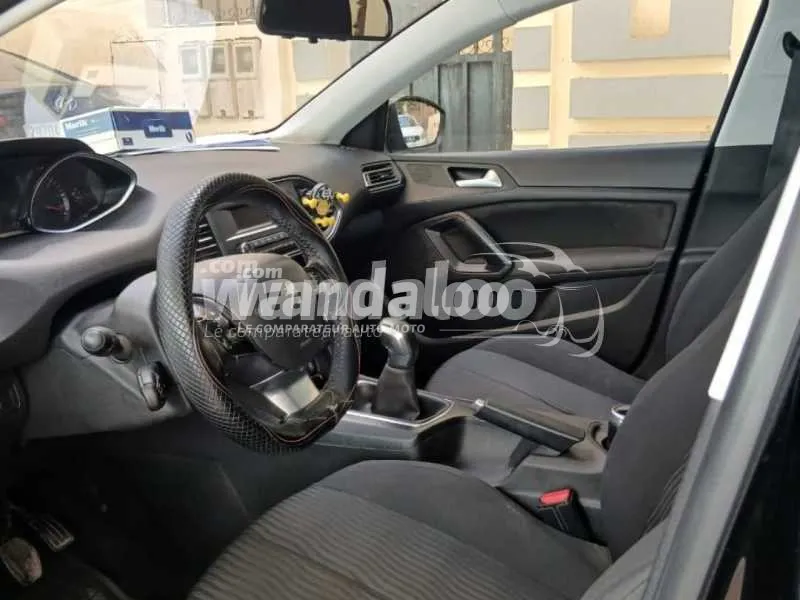 https://www.wandaloo.com/files/Voiture-Occasion/2026/08/peugeot-308-44816-5351.webp