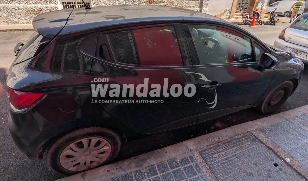https://www.wandaloo.com/files/Voiture-Occasion/2026/08/renault-clio-44826-d639.webp