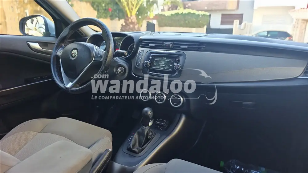 https://www.wandaloo.com/files/Voiture-Occasion/2026/09/alfa-romeo-giulietta-44947-c70d.webp
