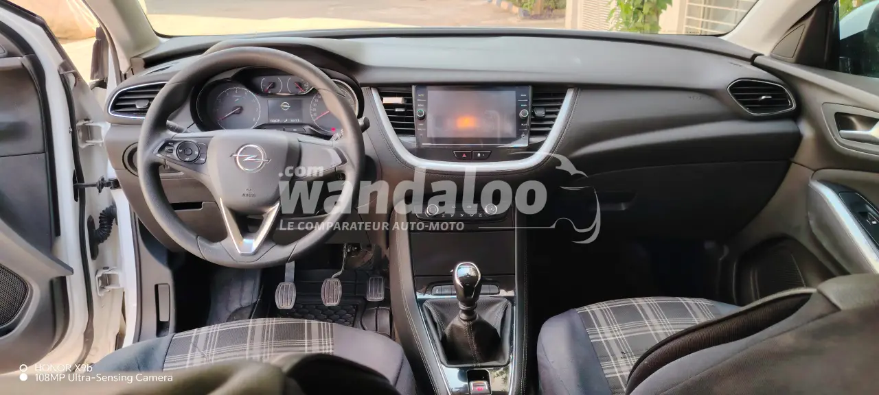 https://www.wandaloo.com/files/Voiture-Occasion/2026/09/opel-grandland-44932-f93a.webp