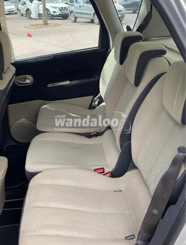 https://www.wandaloo.com/files/Voiture-Occasion/2026/09/renault-scenic-44909-d47a.webp