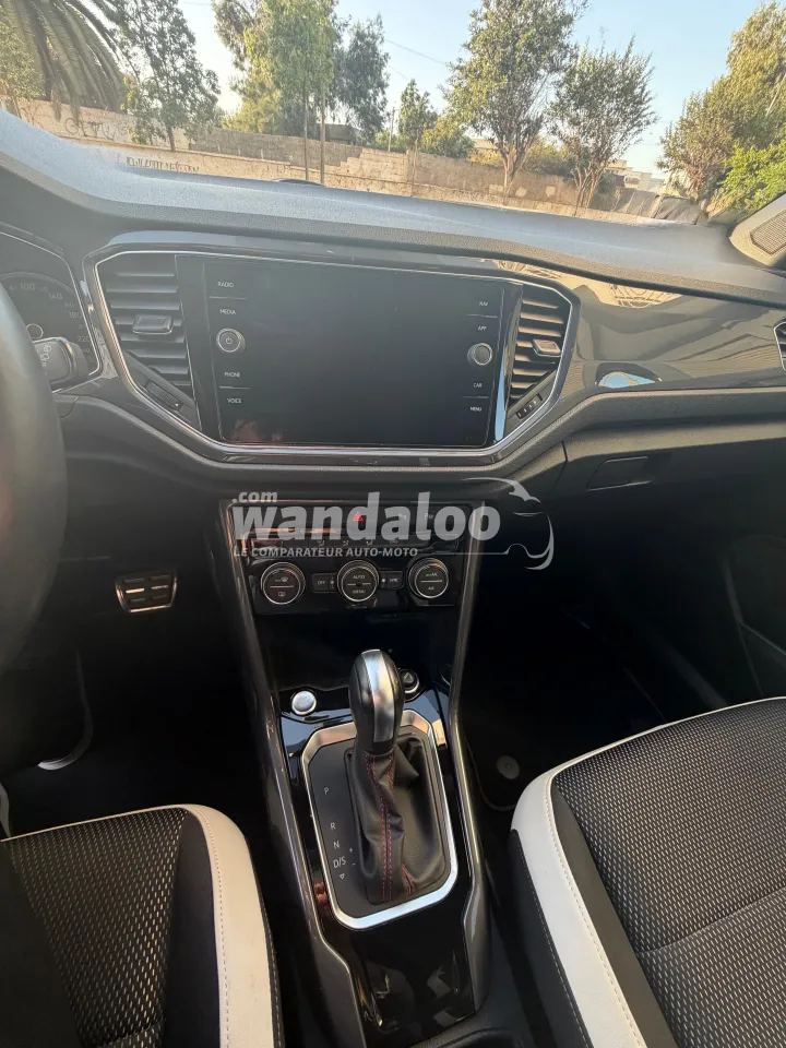 https://www.wandaloo.com/files/Voiture-Occasion/2026/09/volkswagen-t-roc-44849-9ae3.webp