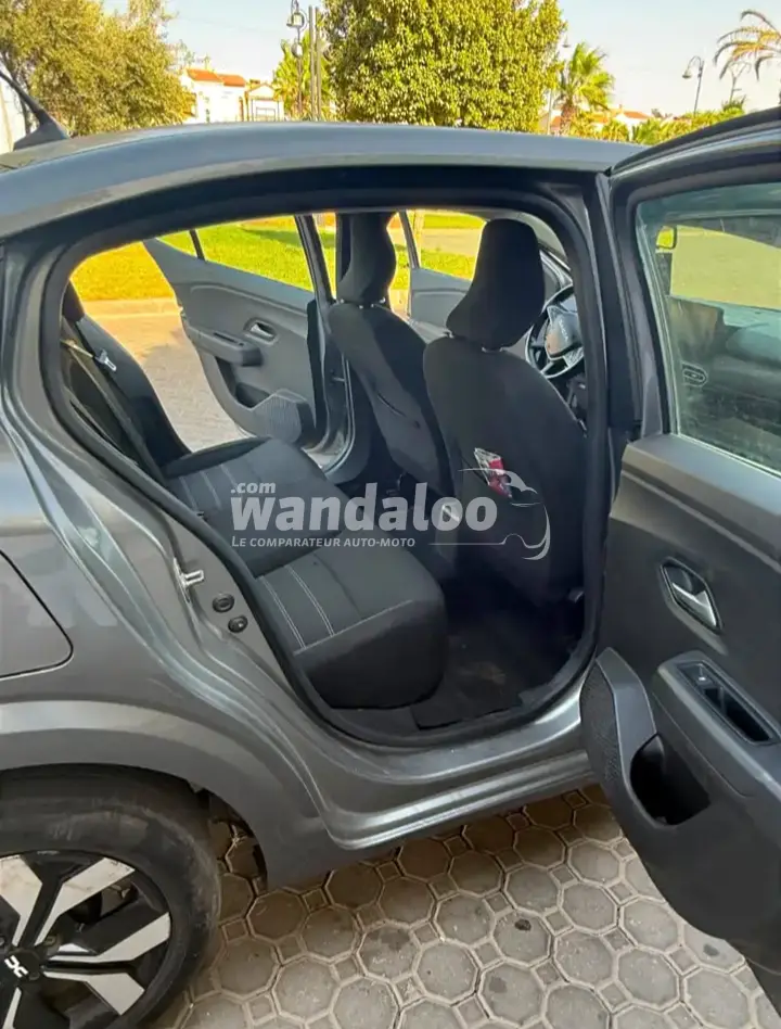 https://www.wandaloo.com/files/Voiture-Occasion/2026/10/dacia-logan-45055-ea08.webp