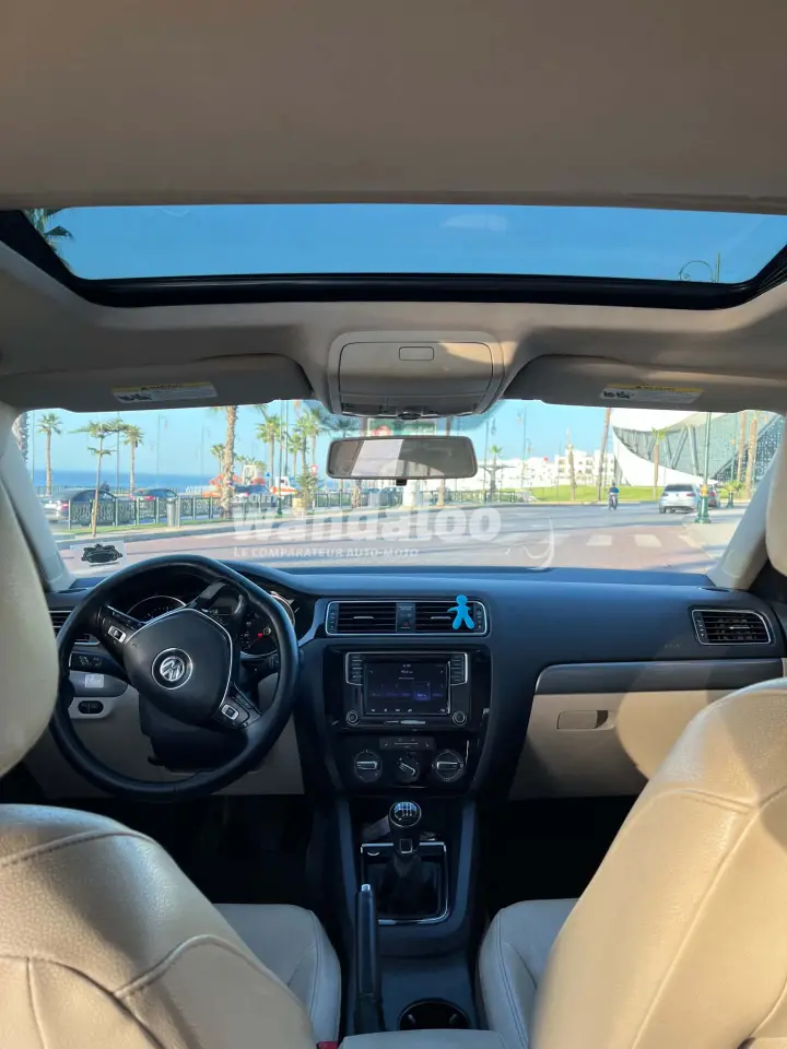 https://www.wandaloo.com/files/Voiture-Occasion/2026/10/volkswagen-jetta-45013-0988.webp