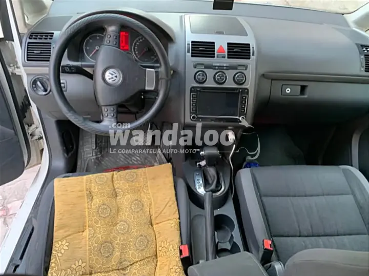 https://www.wandaloo.com/files/Voiture-Occasion/2026/10/volkswagen-touran-45033-fb67.webp